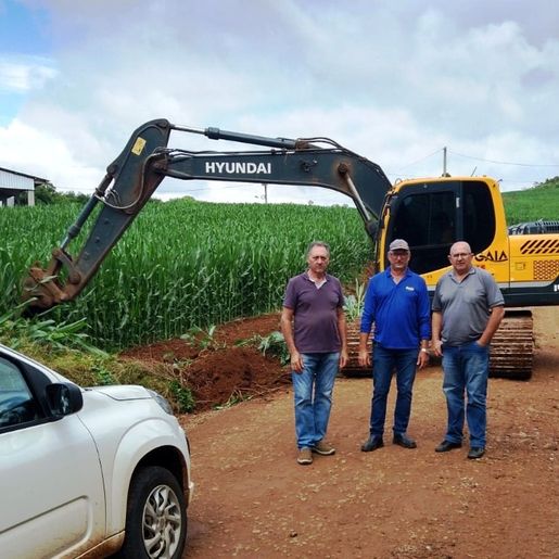 Primeiras intervenções para asfaltamento rural são iniciadas