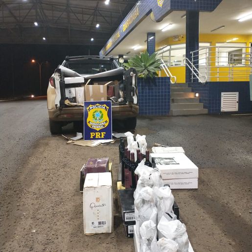 Mais de 60 caixas de vinho são apreendidas pela PRF em apoio com a Polícia Civil