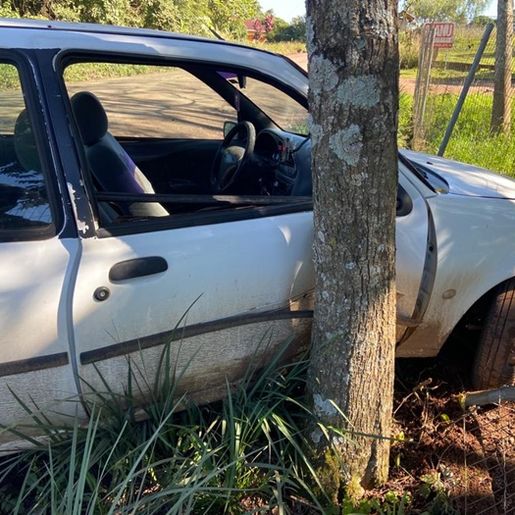 Mulher sofre lesões em saída de pista no interior de Itapiranga