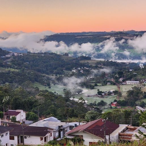 Geada muda cenário na região de Itapiranga