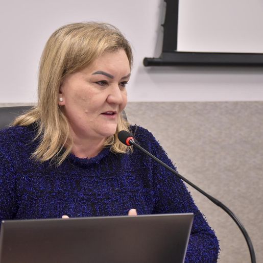 Vereadora sugere tornar obrigatório ensino de Libras no Ensino Fundamental