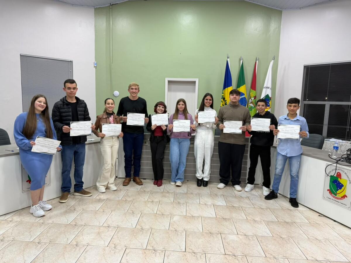 Segunda legislatura do Parlamento Jovem é empossada em Campo Erê