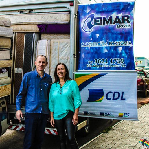 Festival da Reimar Móveis entrega 20 colchões em São Miguel do Oeste