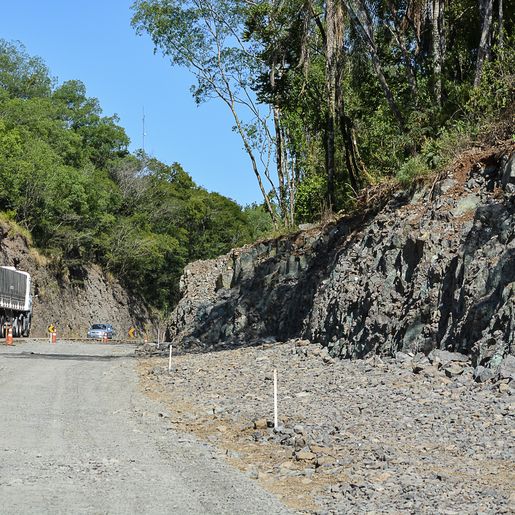 Atenção: BR-282 será fechada nesta sexta-feira para detonação de rochas