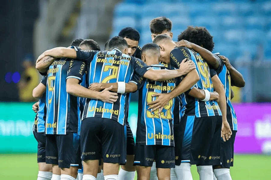 Grêmio vence o Vitória, mas jogo fica marcado por grave lesão de Marlon na Arena