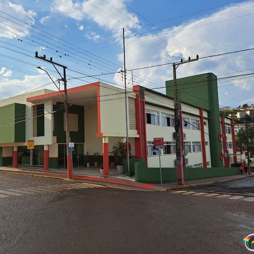 Programa do Estado auxilia escolas com demanda de imigrantes