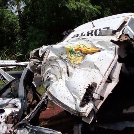 Policiais morrem após viatura capotar e se partir ao meio