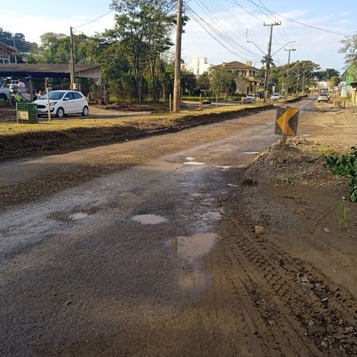 Vereadores apontam atraso de recursos e abandono de obras
