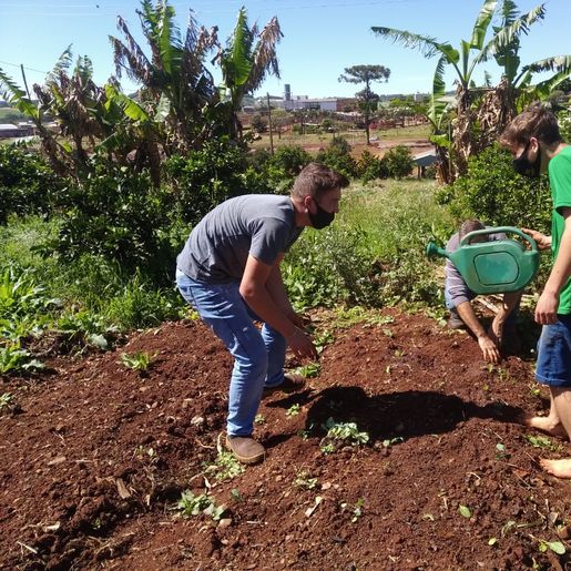 Casa Familiar Rural organiza projeto de doação de alimentos à comunidade
