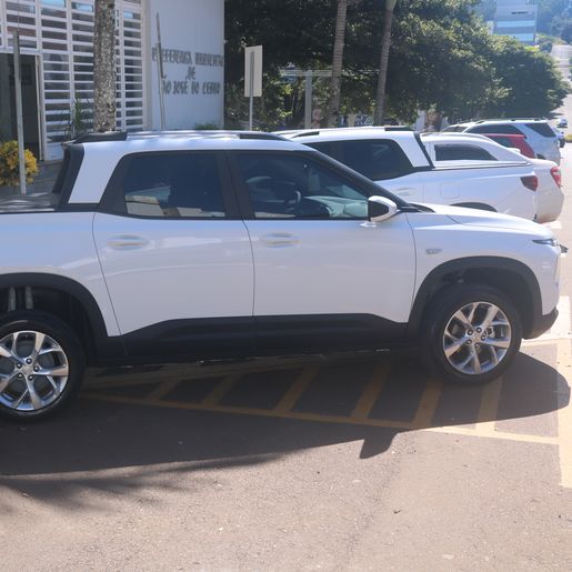 Administração de São José do Cedro adquire dois novos veículos