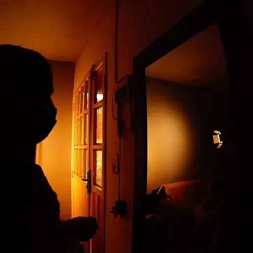 Justiça autoriza que menina impedida de abortar após estupro saia de abrigo