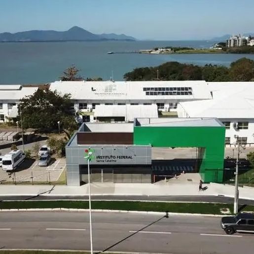 Servidores do IFSC fazem greve por recomposição salarial de 19,99%