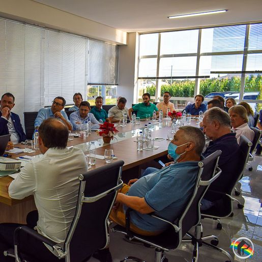 Prefeito de Mondaí, Valdir Rubert é eleito presidente da Ameosc