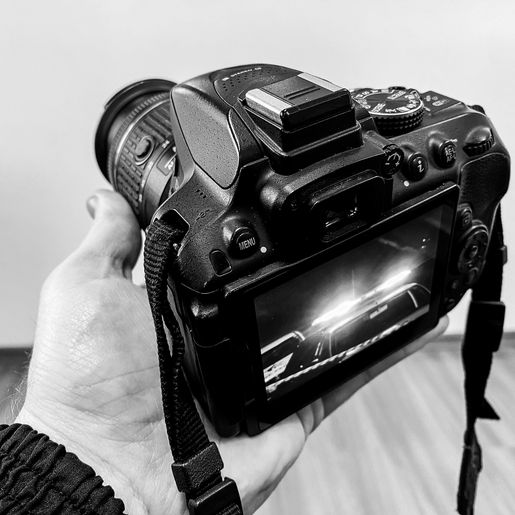 Fotógrafo de SC é investigado por vender fotos sensuais de crianças na internet