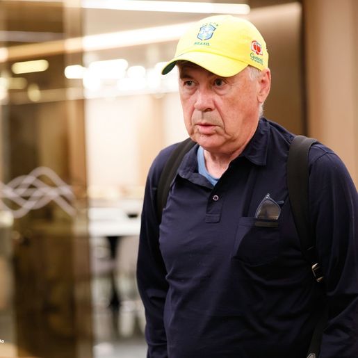 Carlo Ancelotti chega ao Brasil para assumir a seleção brasileira