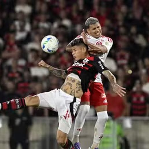 Com gol de Bruno Henrique, Flamengo vence o Inter na ida das oitavas da Libertadores
