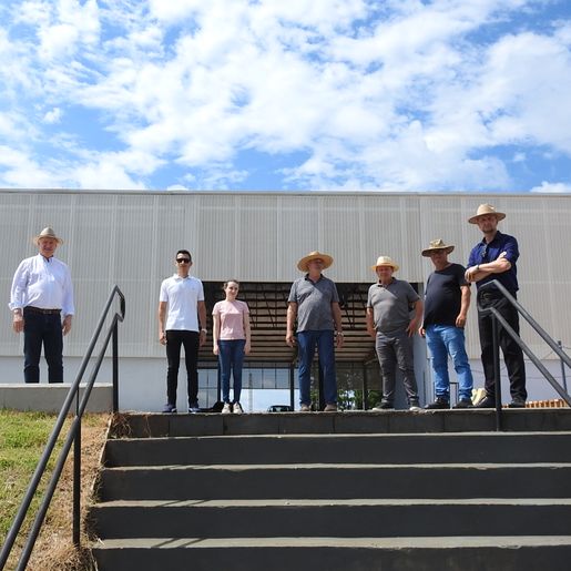 Prefeito de SMO e equipe fazem vistoria das obras no Parque da Faismo