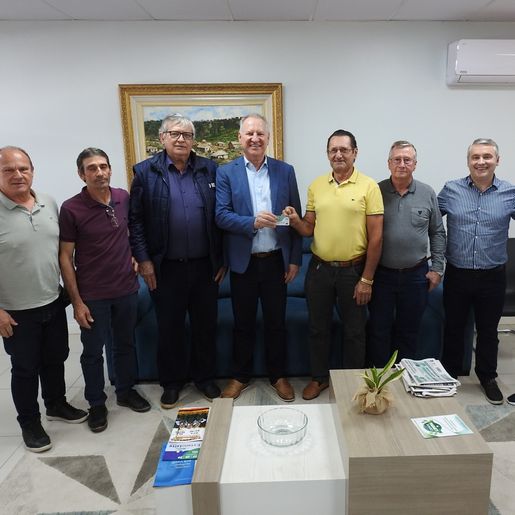 Prefeito reúne lideranças para anunciar recarga de R$ 800 mil nos cartões do Bônus Agrícola