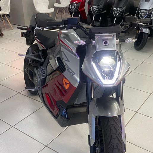 Inauguração da Yadea em SMO é tema no Empresas e Empresários