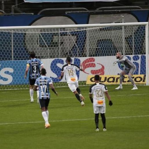 Grêmio perde para o Sport na Arena e fica perto da zona de rebaixamento no Brasileirão