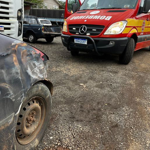 Acidente na SC-163 em Descanso deixa motorista ferida