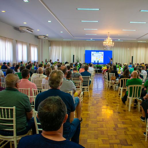 Aproximadamente 700 pessoas participam do 1º Encontro Conservador
