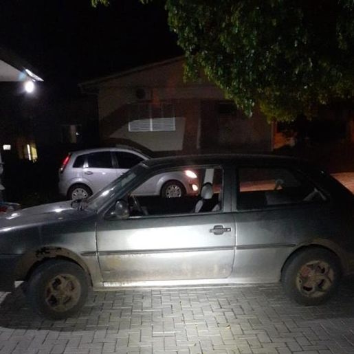 Após oferecer carona, homem tem carro roubado