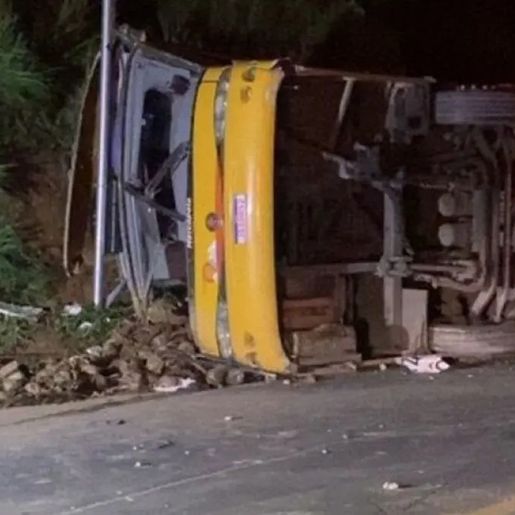 Ônibus de acidente com mortes em MG fazia transporte clandestino a SC, diz ANTT