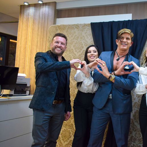 Clínica Dr. Campos comemora 15 anos com a presença do Dr. Hollywood; Imagens