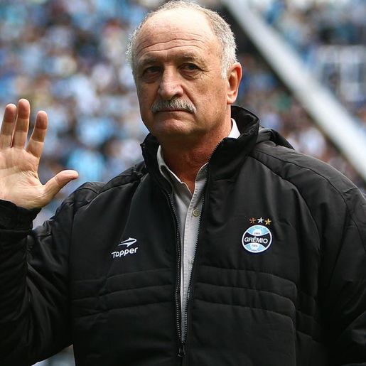 Após derrota, Grêmio anuncia demissão de Felipão