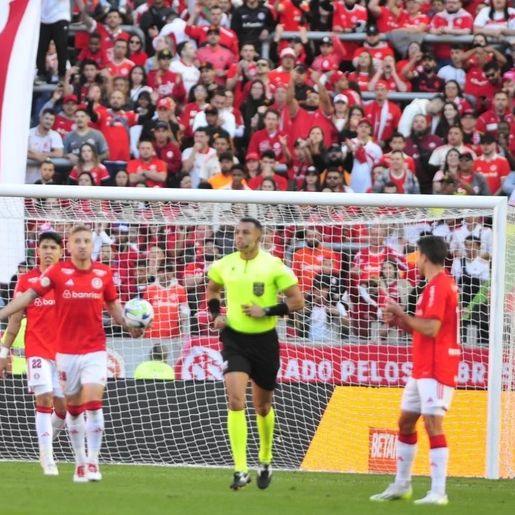 Inter perde por 1 a 0 para o Fortaleza e pode acabar a rodada mais perto do Z-4 do Brasileirão