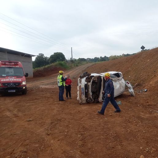 Veículo da prefeitura de Santa Terezinha do Progresso se envolve em acidente