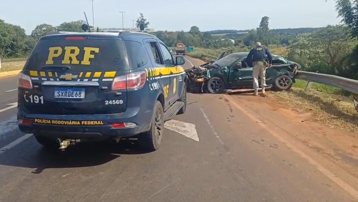 PRF apreende 30 kg de drogas após perseguição de 12 km na BR-282; bebê estava no carro