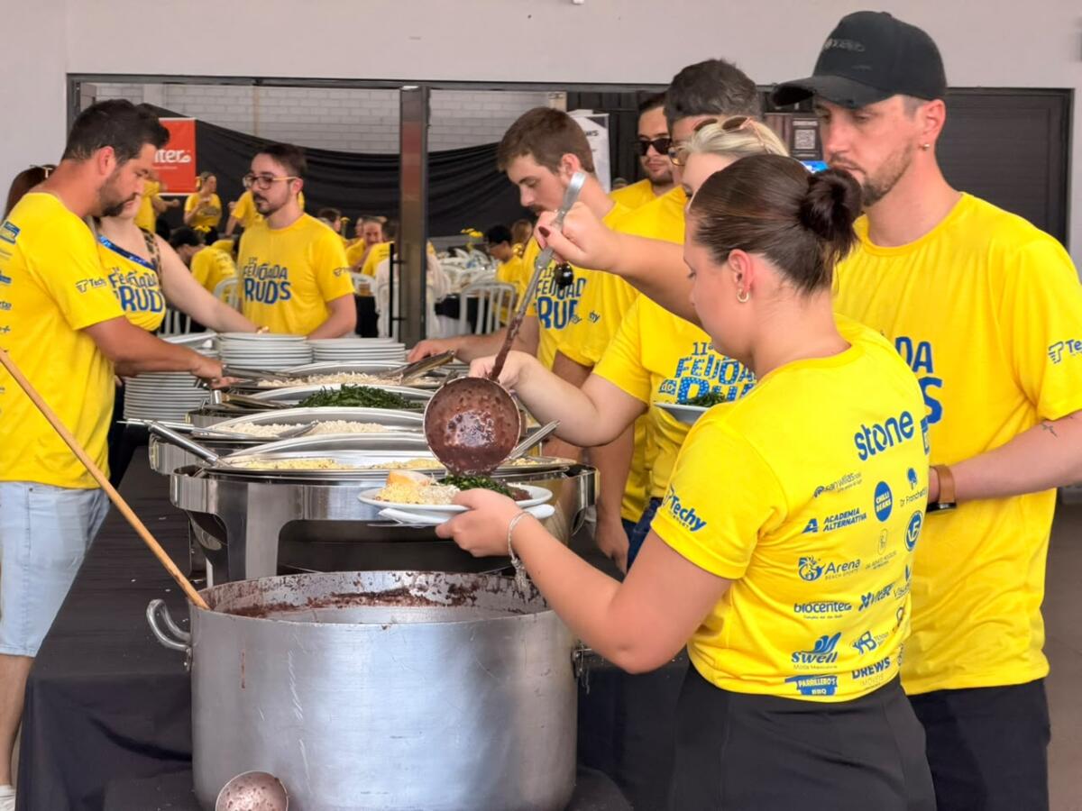 Feijoada do Rud’s reúne mais de 2 mil pessoas em São Miguel do Oeste