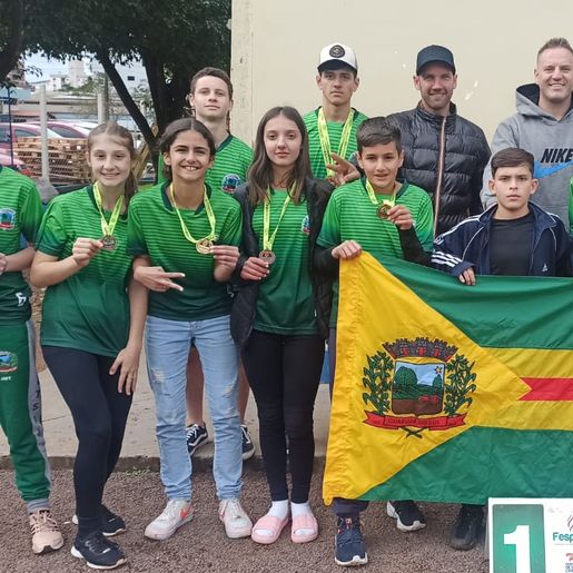 Atletismo de Guarujá do Sul garante vaga no Estadual do JESC