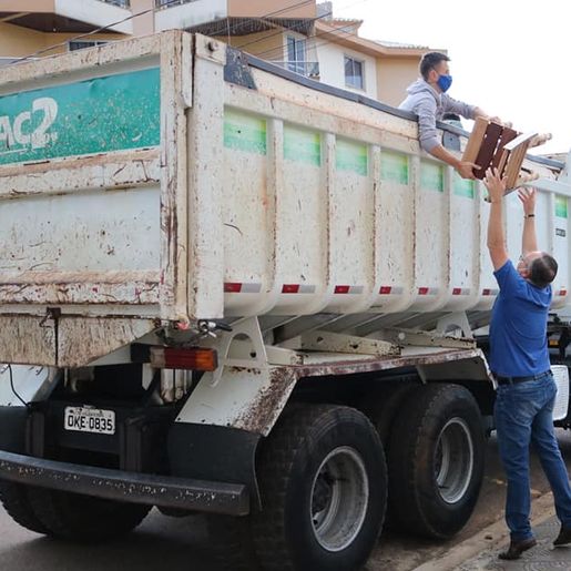 São José do Cedro encaminha donativos para Descanso e Belmonte