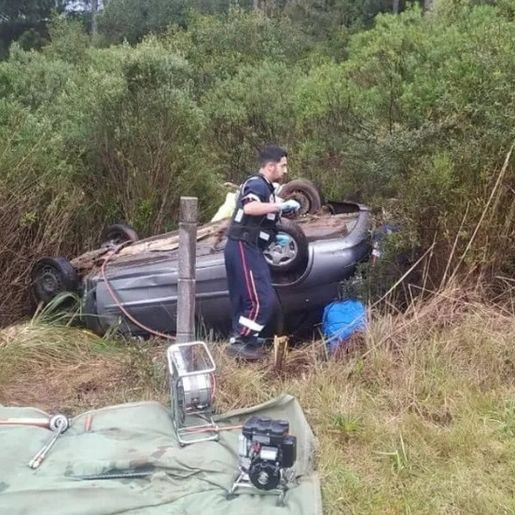 Quatro morrem em acidente entre carro e ônibus ao voltarem de enterro em SC