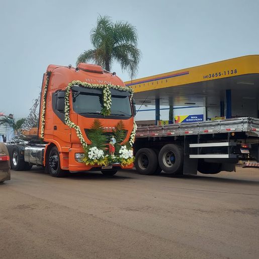 Tradicional carreata marca a 30° Festa do Colono e Motorista em Campo Erê