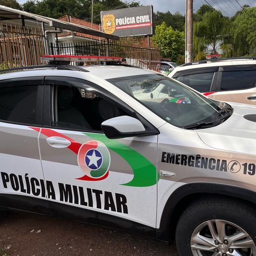 Homem tenta justificar agressão à companheira e enteado por abstinência de drogas em SMOeste