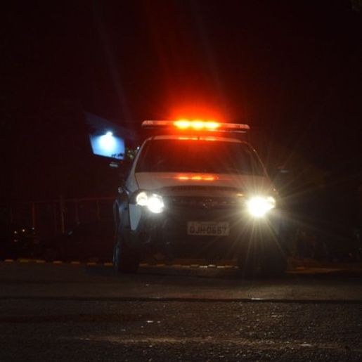 Criança de 4 anos morre após tiro acidental com arma do pai em SC