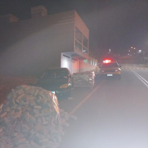 Homem morre após ser prensado pelo próprio carro em Princesa