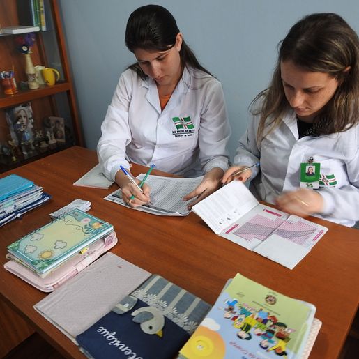 Saúde verifica cadernetas de vacinação em todas as escolas