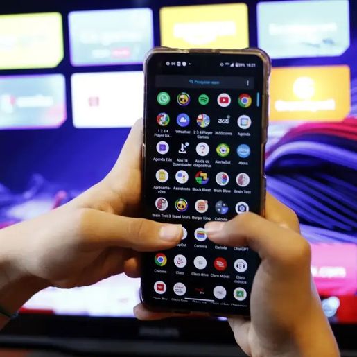 Plataformas não podem ser "terra sem lei", defende Moraes