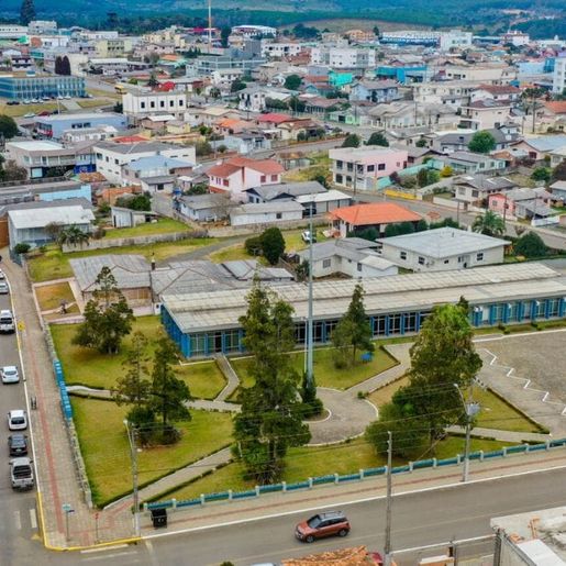 Tia e sobrinho são presos suspeitos de intoxicar servidores em pronto-socorro de SC