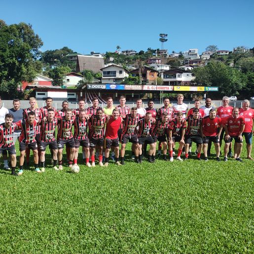 Cometa realiza apresentação do elenco para o Estadual de Amadores