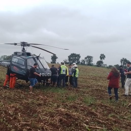 Homem fica ferido após tombamento de trator em ribanceira de Galvão