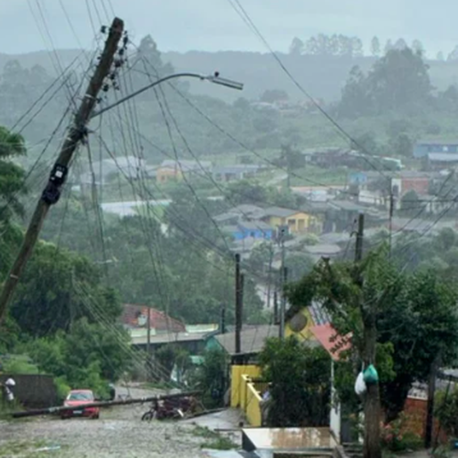 Temporais provocam danos em pelo menos 12 cidades do RS
