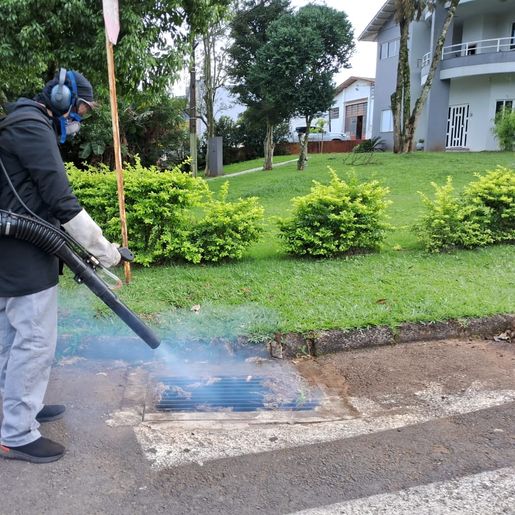 Dedetização é realizada em seis bairros de São Miguel do Oeste