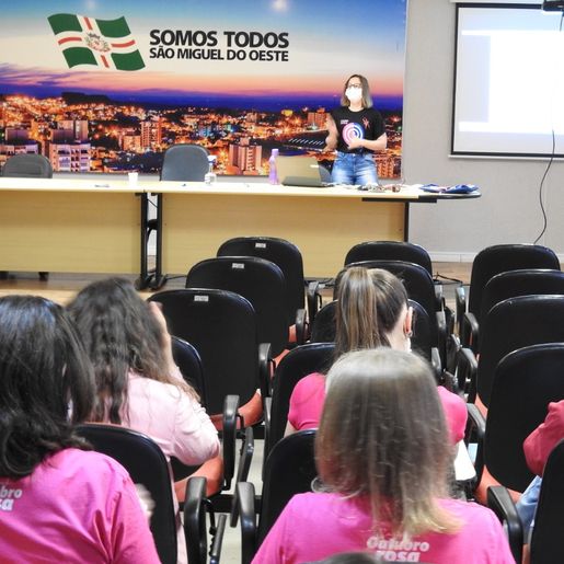 Saúde intensifica ações voltadas às mulheres no Outubro Rosa