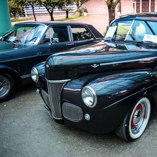 VÍDEO: Público prestigia 3ª edição do Encontro de Carros Antigos